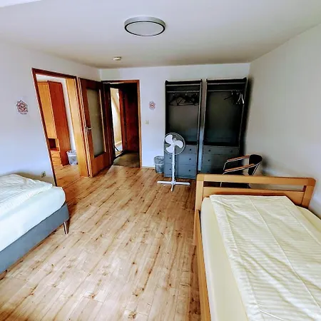 Monteurhaus Moemlingen شقة